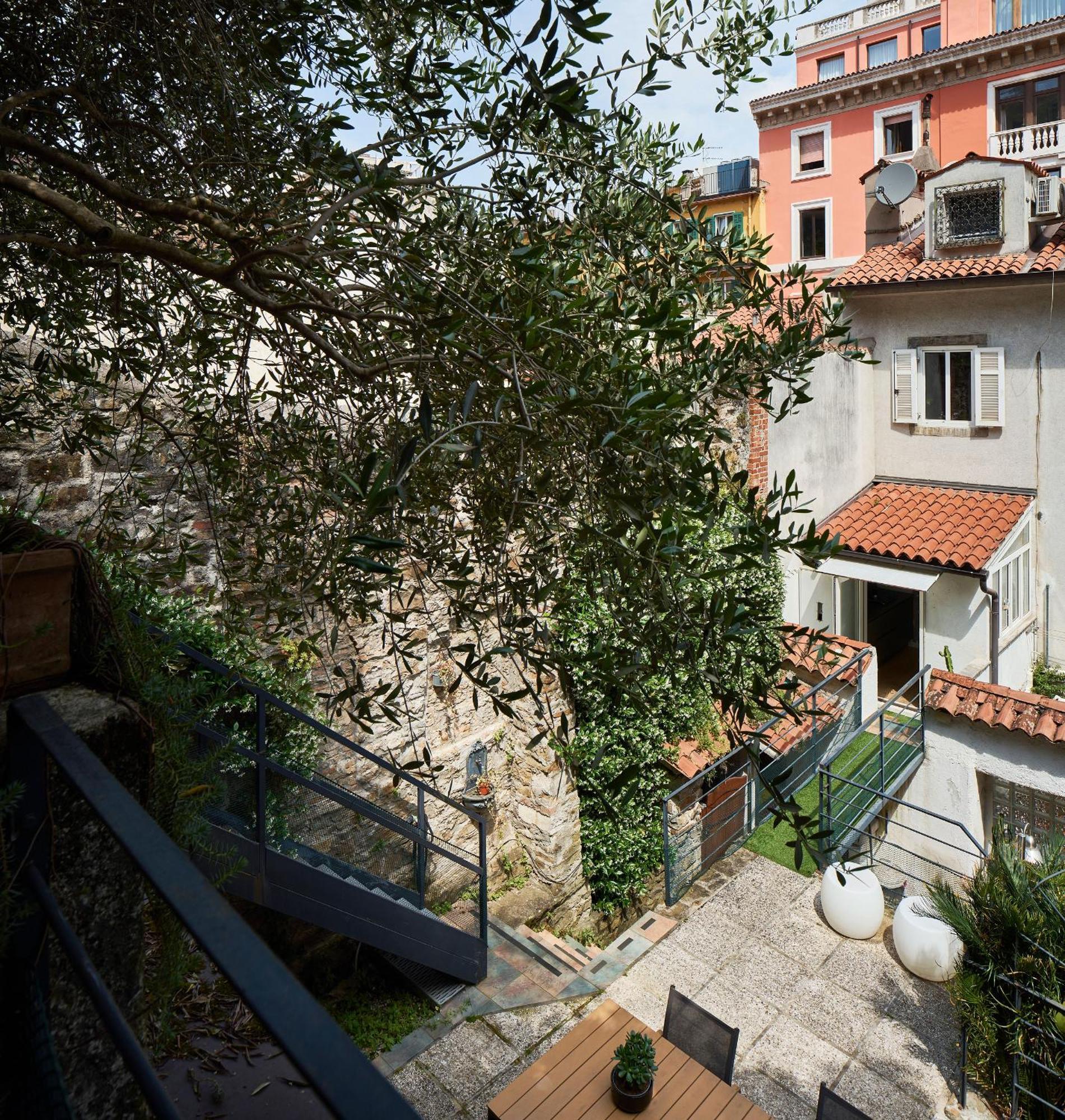 Apartamento Giardino Segreto, In Centro Trieste Exterior foto